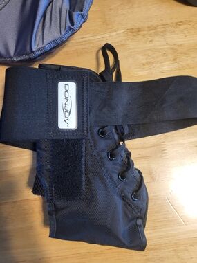 DonJoy Men’s Black Ankle Support Brace